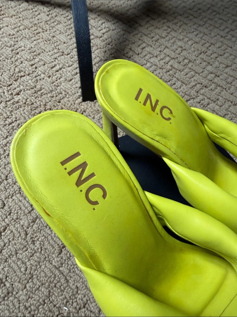 INC International Concepts Women’s Neon Yellow Knotted Toe-Post Sandals